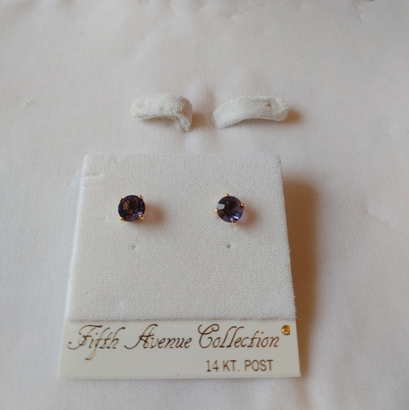 Genuine Swarovski Crystal "Amethy" earrings. - Picture 3 of 4